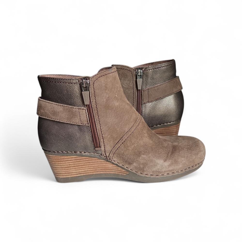 Dansko Brown Suede Ankle Bootie Size 38